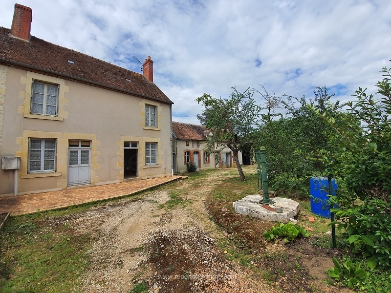 Maison 5 pièces à SavignyenSancerre de 140 m² en vente à 89000.00